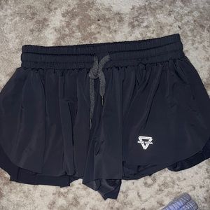 Gray Keiki Kona 2-in-1 Flowy Fitness Shorts - MEDIUM